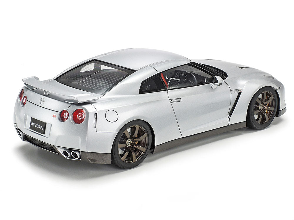 24300 Tamiya 1/24 Nissan Gt-R 07 Model Kit