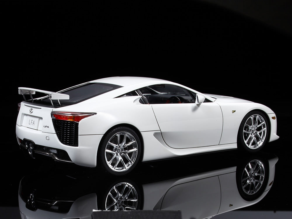 24319 Tamiya 1/24 Lexus LFA Model Kit